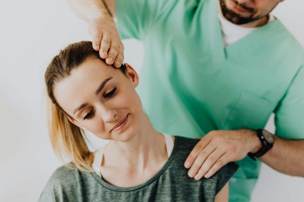 neck pain physio treatment in fsd at reviv wellness clinic